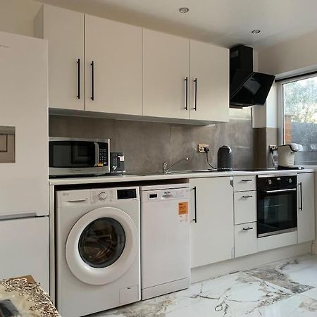 Apartment C, A One Bedroom Flat In South London Carshalton Екстер'єр фото