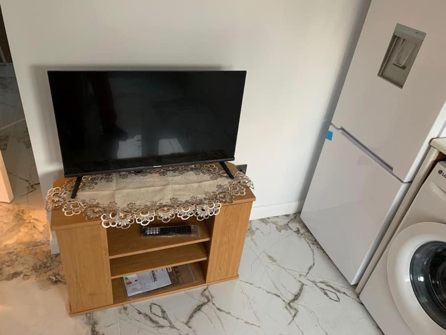 Apartment C, A One Bedroom Flat In South London Carshalton Екстер'єр фото