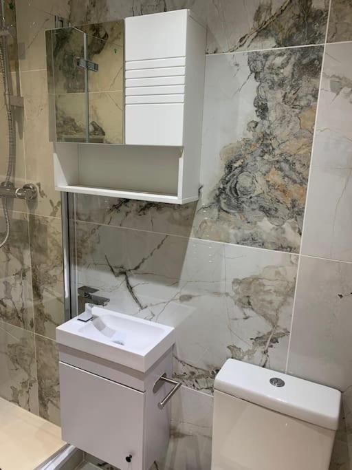 Apartment C, A One Bedroom Flat In South London Carshalton Екстер'єр фото